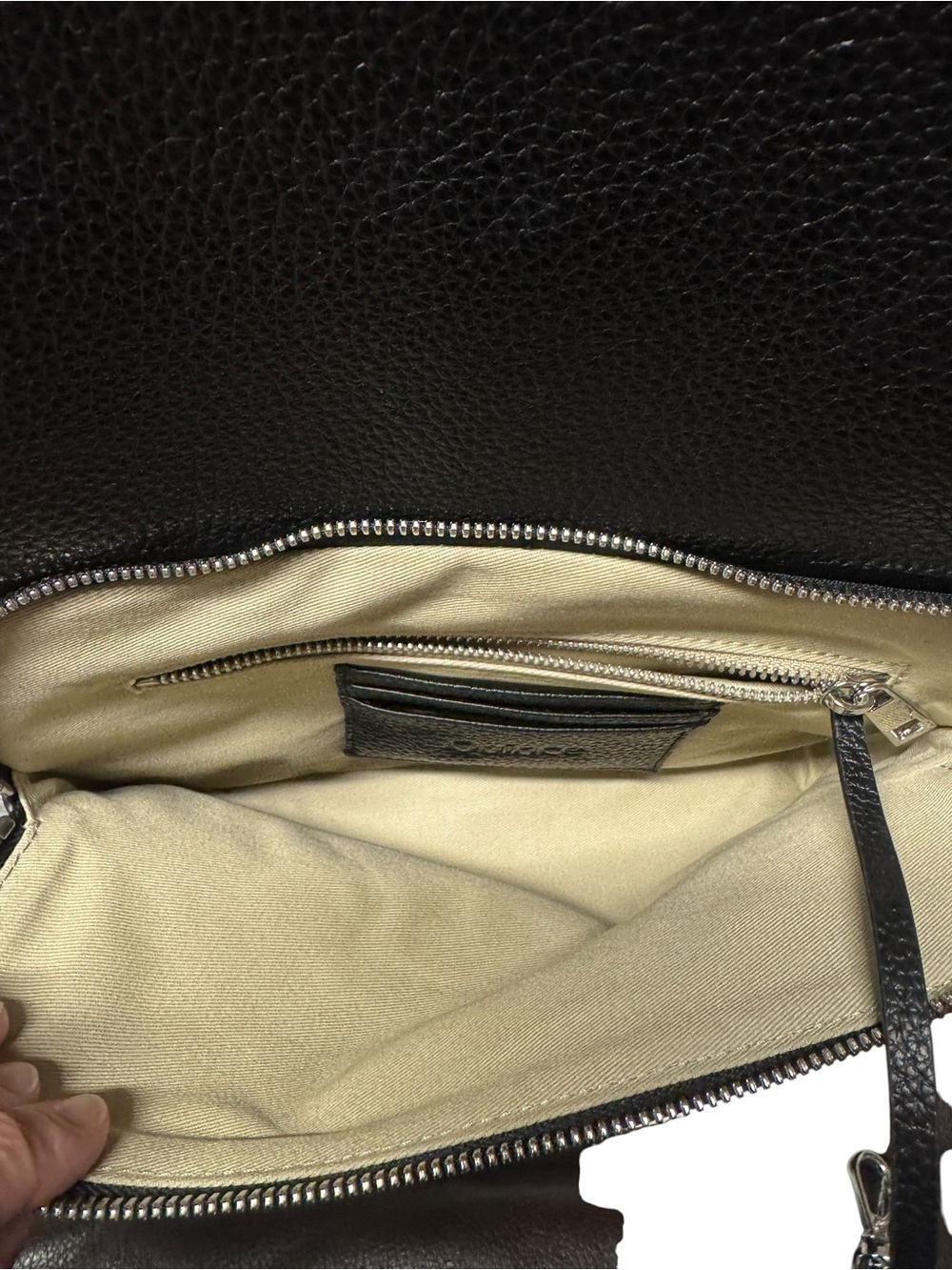 Quince Italian leather convertible utility Travel outdoor minimalist backpack - Picture 6 of 13
